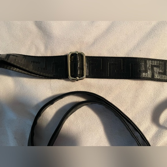 Large Auth Versace Perfums Leather Travel Bag Wide Strap W Dbl Handles Gold Acct - Picture 6 of 14